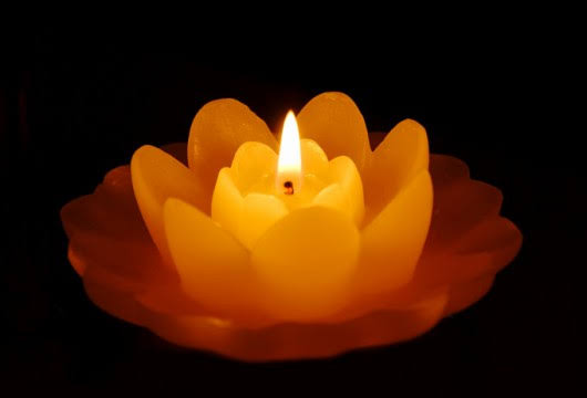 Como fazer uma vela decorativa